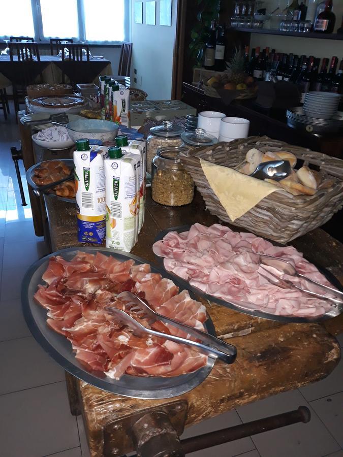 体育俱乐部酒店 Ballabio 外观 照片